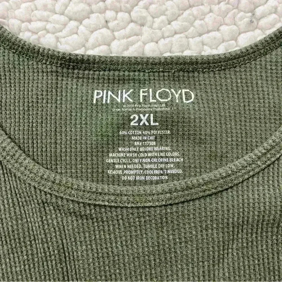 Pink Floyd “The Dark Side Of The Moon” Long Sleeve Cropped Thermal Top Size 2XL - Picture 10 of 13